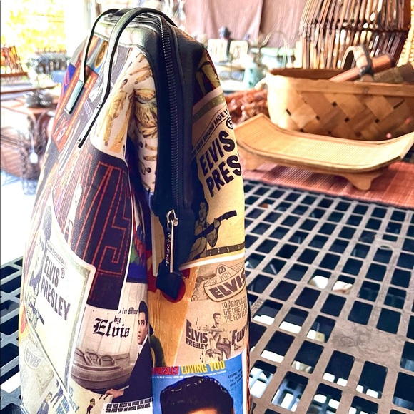 ELVIS has left the Building Tote Bag - Picture 3 of 8